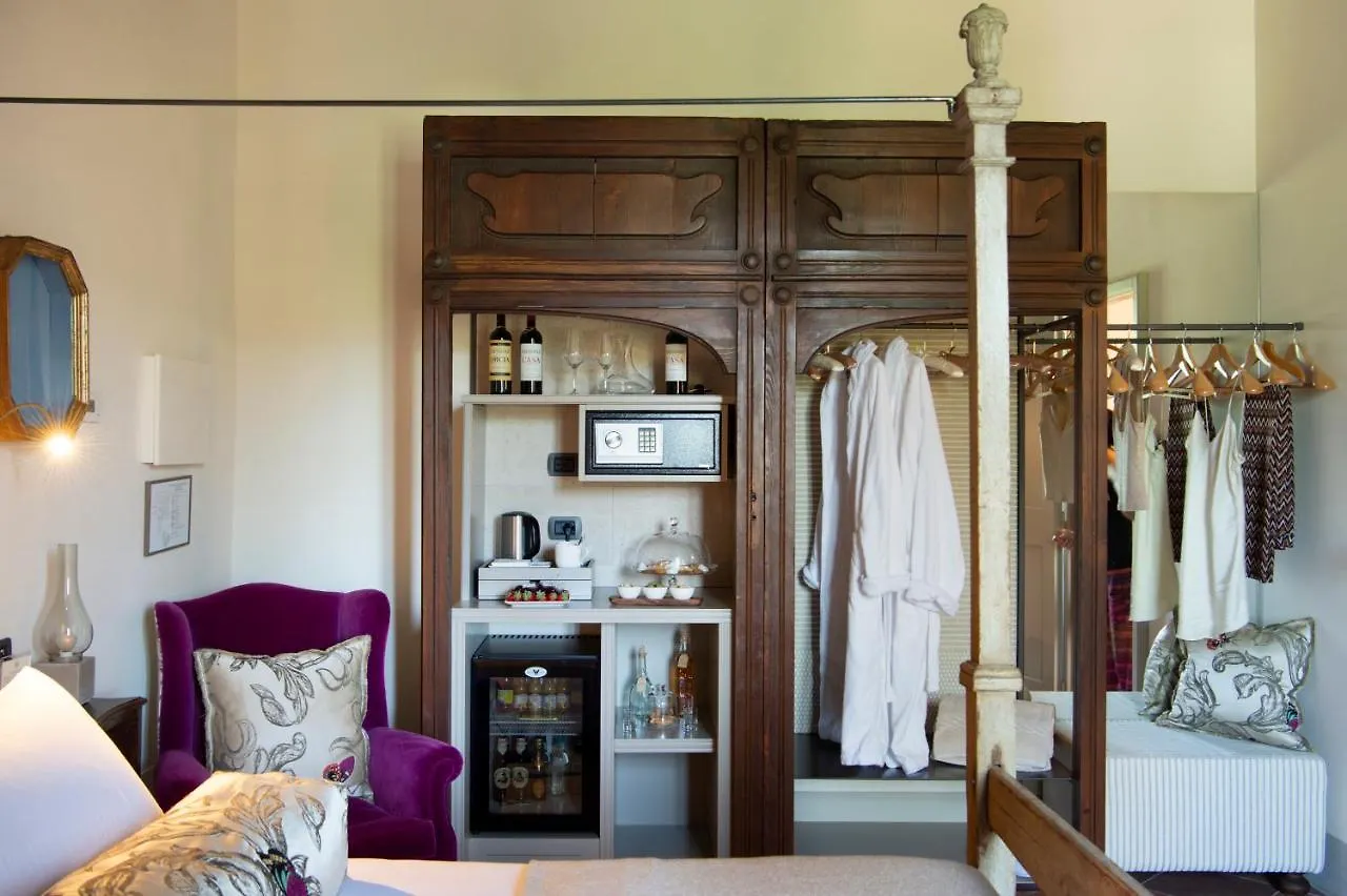 La Moscadella Hotel Castelmuzio 3*,  Italy